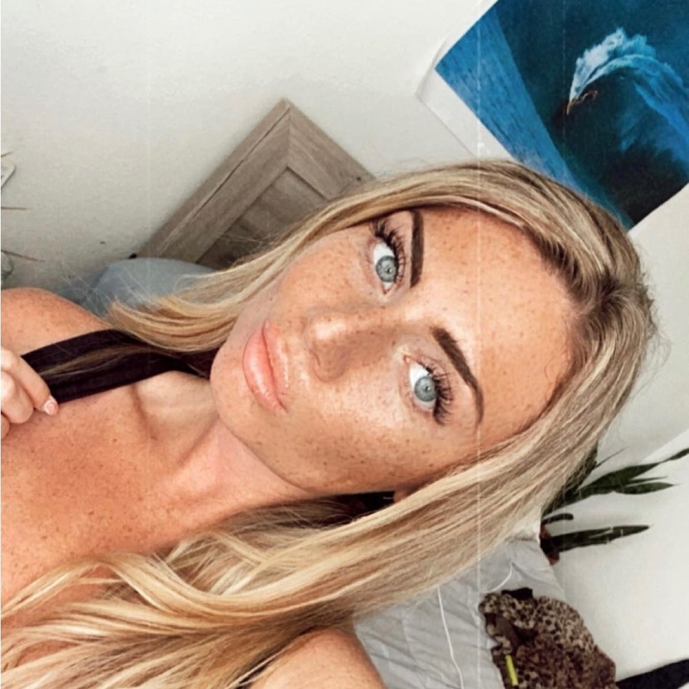 Meet your Posher, Brooke